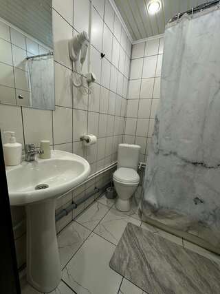 Гостиница Застава Владимир Классический четырехместный номер-14